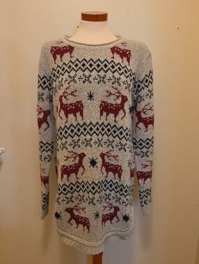 Cozy Crewneck Reindeer Knit Sweater - Cream & Red